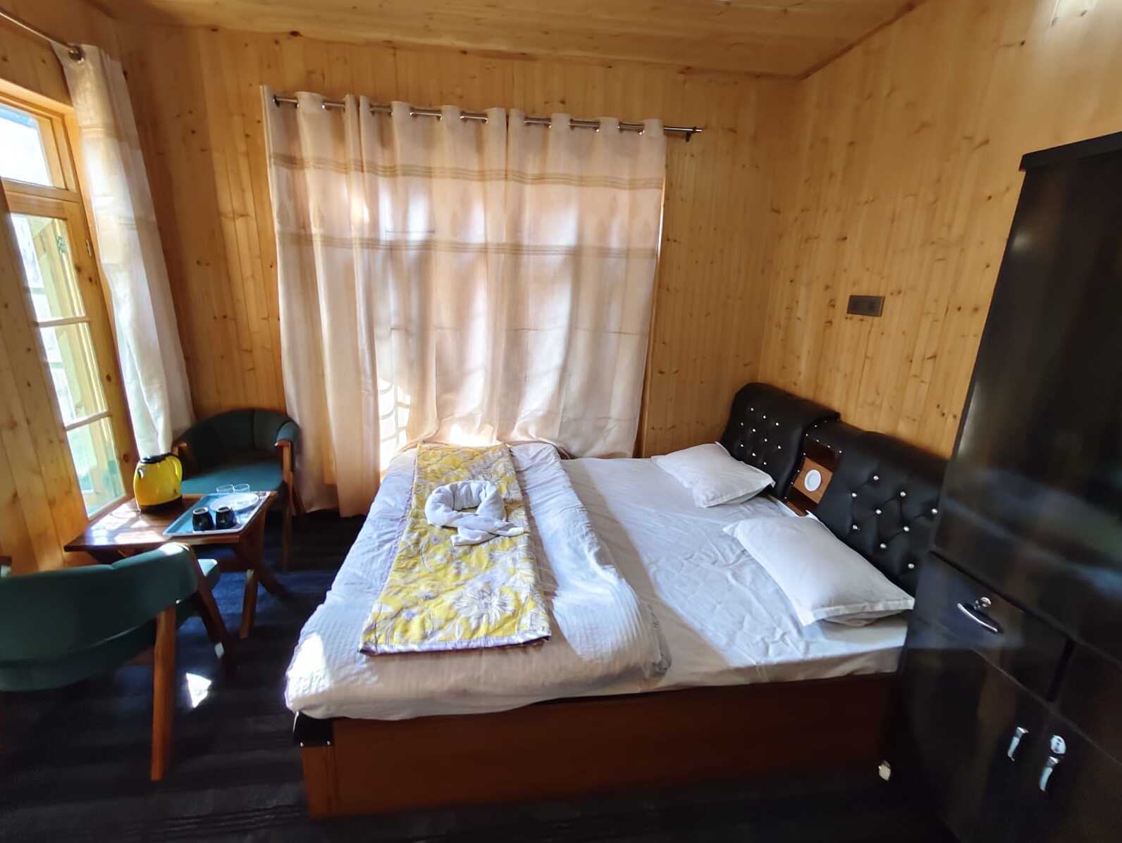 Doodh Ganga Lodge