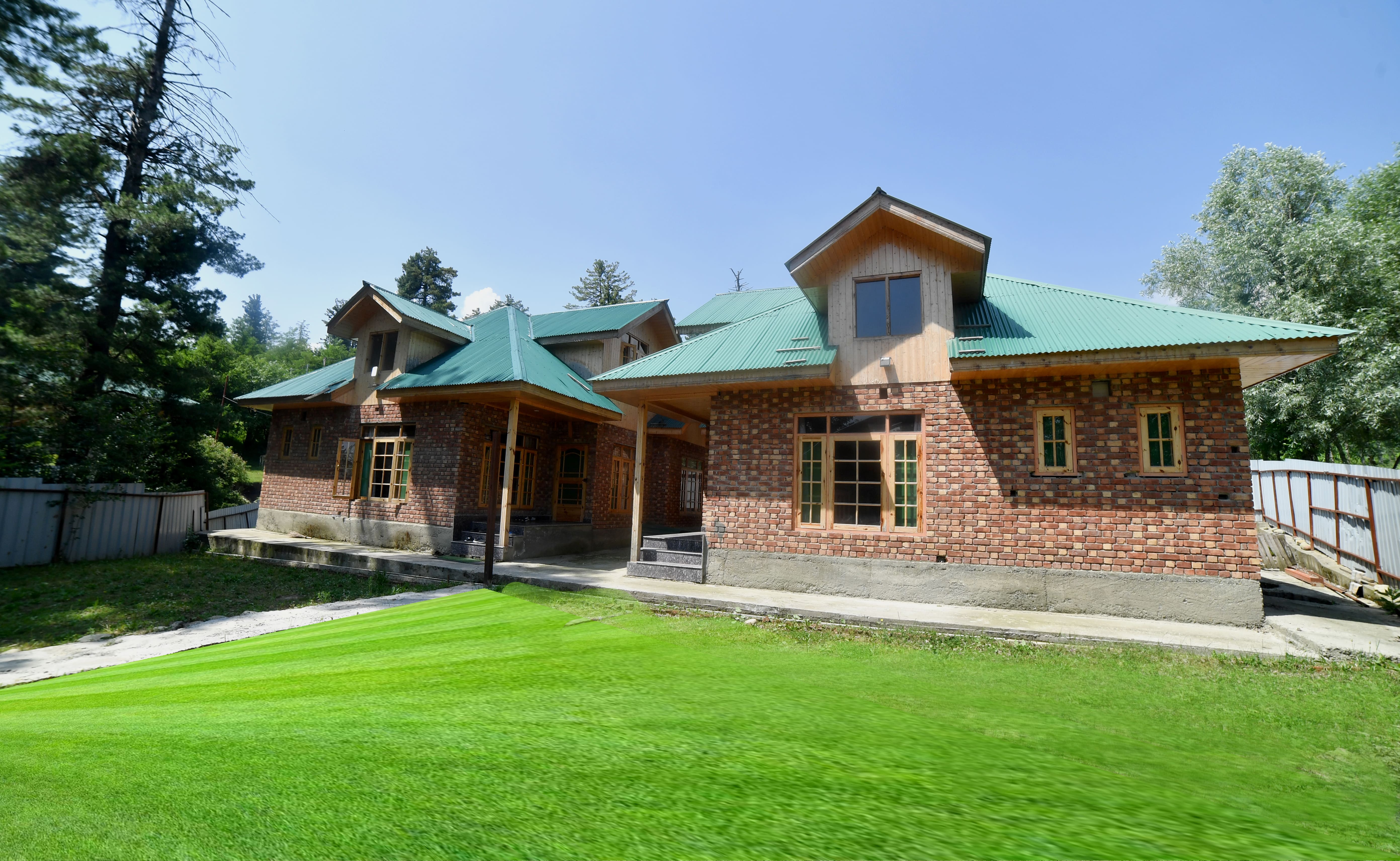 Welcome to Doodh Ganga Lodge