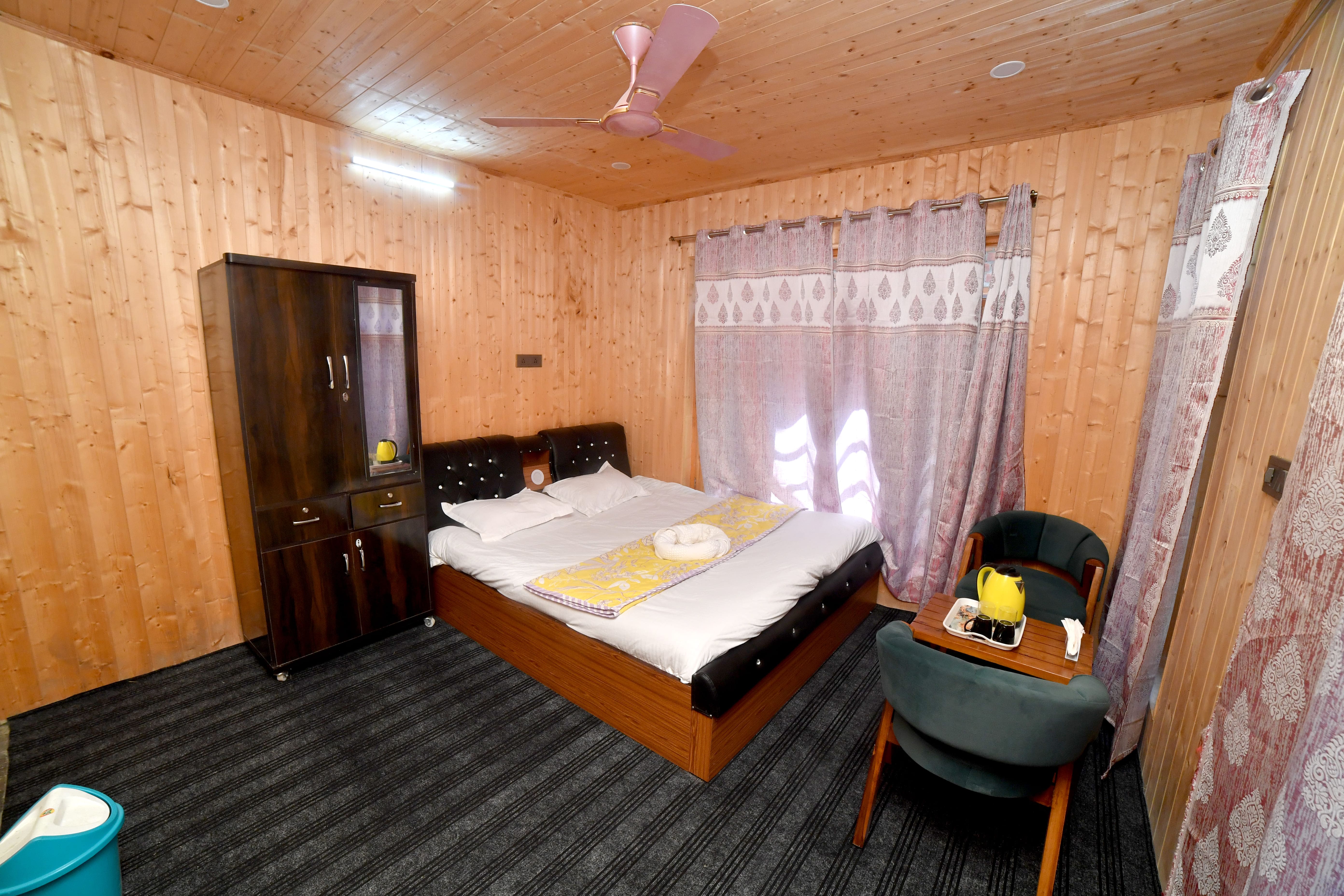 Room 003